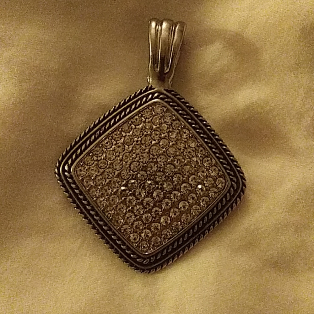 New Pendant Premier Jewerly
